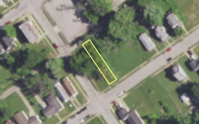 Aerial view of 5503 ROBIN AV — vacant lot, St. Louis with approximate parcel outline