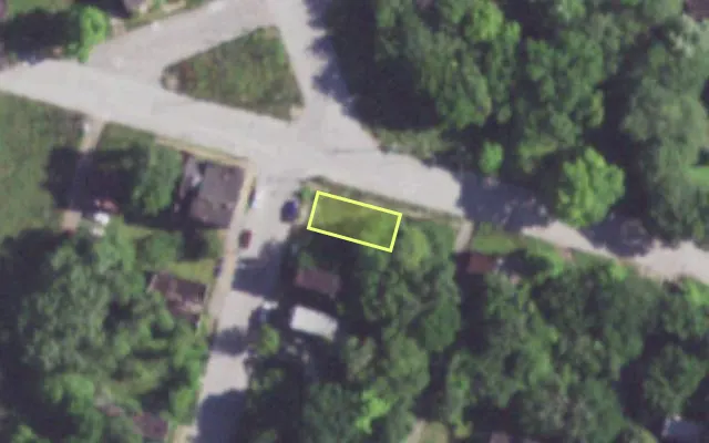 Aerial view of 3260 N 20TH ST — vacant lot, St. Louis with approximate parcel outline