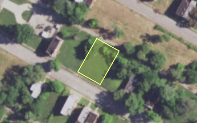 Aerial view of 3839 LINCOLN AV — vacant lot, St. Louis with approximate parcel outline