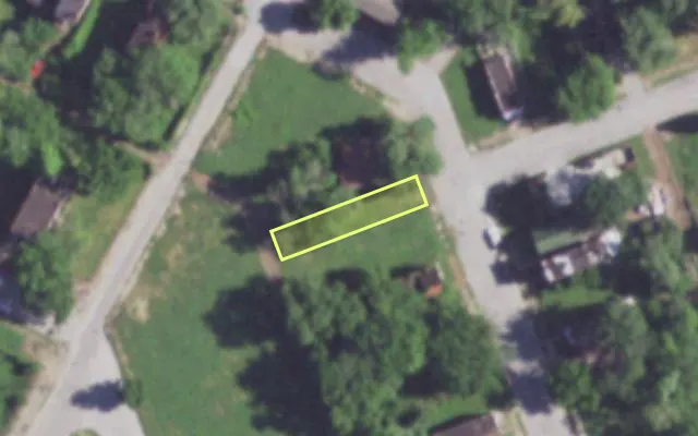 Aerial view of 3947 VEST AV — vacant lot, St. Louis with approximate parcel outline