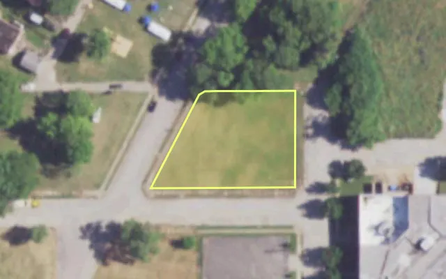 Aerial view of 3129 MAGAZINE ST — vacant lot, St. Louis with approximate parcel outline