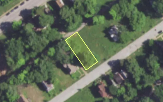 Aerial view of 5331 GERALDINE AV — vacant lot, St. Louis with approximate parcel outline