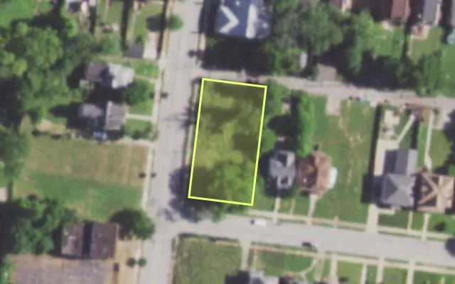 Aerial view of 5759 CHAMBERLAIN AV — vacant lot, St. Louis with approximate parcel outline