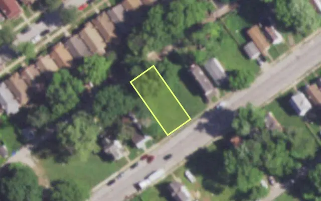 Aerial view of 5433 UNION BLVD — vacant lot, St. Louis with approximate parcel outline