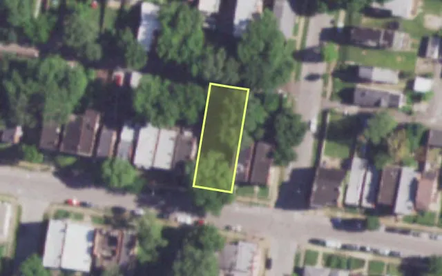 Aerial view of 2107 CHIPPEWA ST — vacant lot, St. Louis with approximate parcel outline