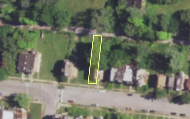 Aerial view of 4645 NEWBERRY TER — vacant lot, St. Louis with approximate parcel outline