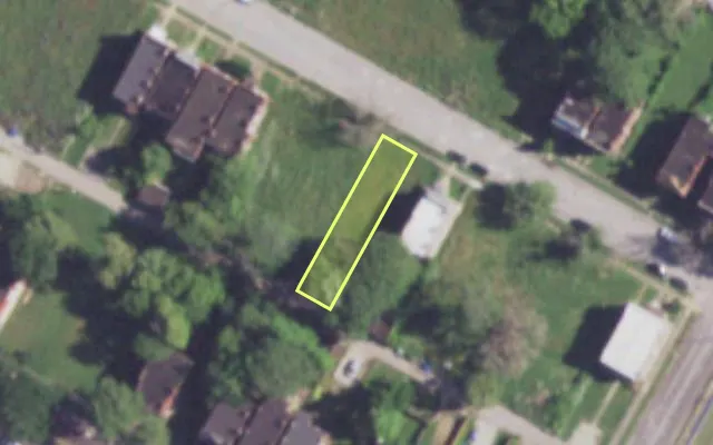Aerial view of 3826 LABADIE AV — vacant lot, St. Louis with approximate parcel outline