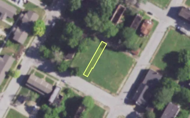 Aerial view of 3013 KOSSUTH AV — vacant lot, St. Louis with approximate parcel outline