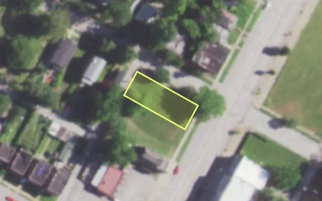Aerial view of 2925 UNION BLVD — vacant lot, St. Louis with approximate parcel outline