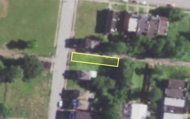 Aerial view of 1256 AUBERT AV — vacant lot, St. Louis with approximate parcel outline