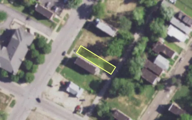 Aerial view of 4314 WARNE AV — vacant lot, St. Louis with approximate parcel outline