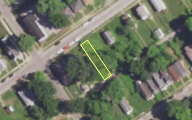 Aerial view of 5210 THRUSH AV — vacant lot, St. Louis with approximate parcel outline