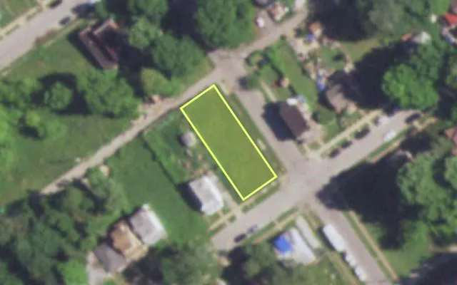 Aerial view of 5063 PLOVER AV — vacant lot, St. Louis with approximate parcel outline