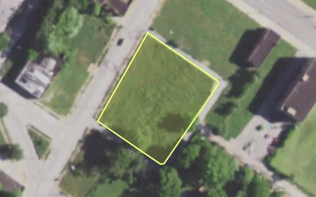 Aerial view of 1464 HODIAMONT AV — vacant lot, St. Louis with approximate parcel outline