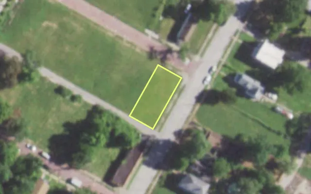 Aerial view of 2821 BURD AV — vacant lot, St. Louis with approximate parcel outline