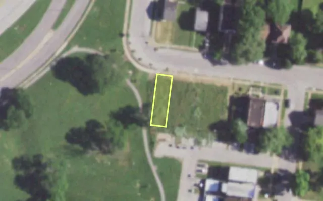 Aerial view of 6054 MAPLE AV — vacant lot, St. Louis with approximate parcel outline