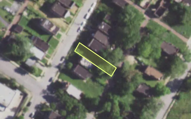 Aerial view of 1466 LAUREL ST — vacant lot, St. Louis with approximate parcel outline