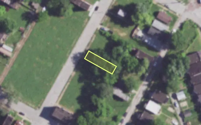 Aerial view of 4146 GROVE ST — vacant lot, St. Louis with approximate parcel outline