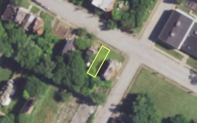 Aerial view of 4204 COOK AV — vacant lot, St. Louis with approximate parcel outline