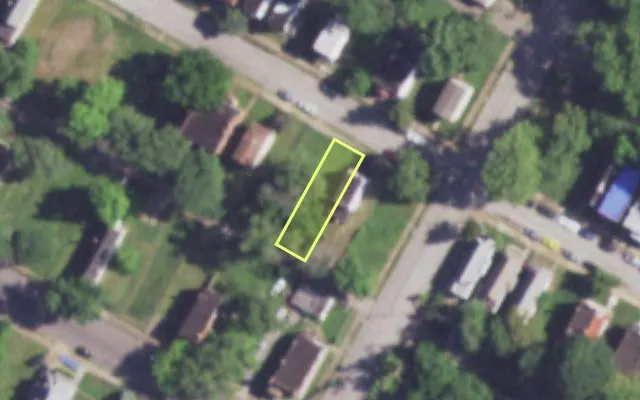 Aerial view of 4208 W FARLIN AV — vacant lot, St. Louis with approximate parcel outline