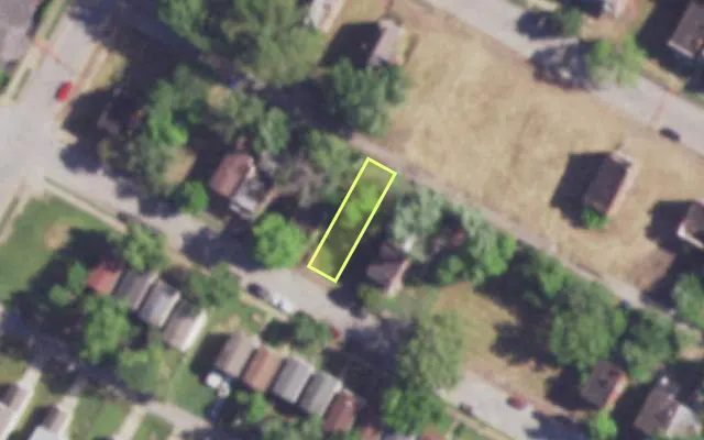 Aerial view of 3947 KENNERLY AV — vacant lot, St. Louis with approximate parcel outline