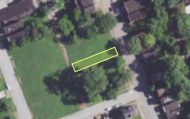 Aerial view of 4011 N FLORISSANT AV — vacant lot, St. Louis with approximate parcel outline