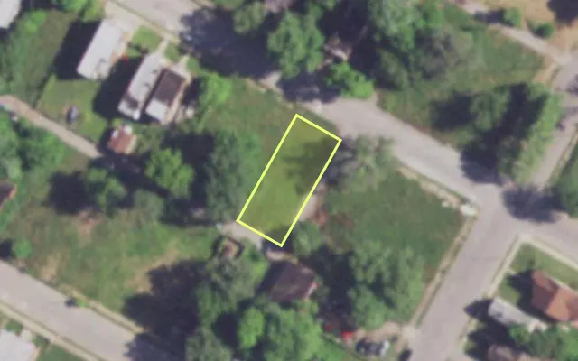 Aerial view of 3814 LINCOLN AV — vacant lot, St. Louis with approximate parcel outline