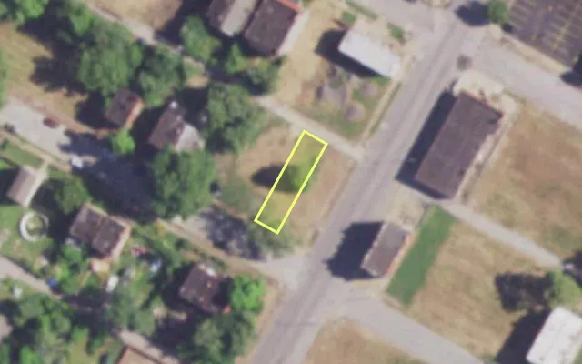 Aerial view of 3903 KENNERLY AV — vacant lot, St. Louis with approximate parcel outline
