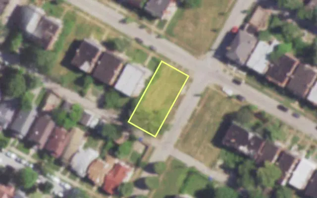 Aerial view of 5200 PALM ST — vacant lot, St. Louis with approximate parcel outline