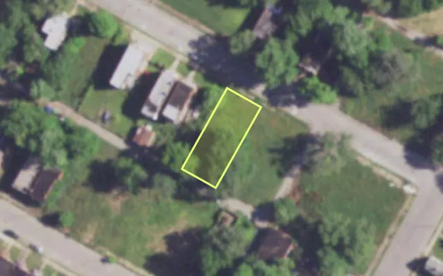 Aerial view of 3824 LINCOLN AV — vacant lot, St. Louis with approximate parcel outline