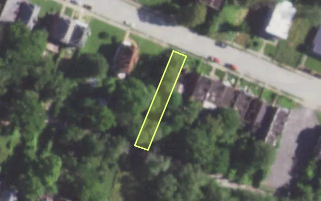 Aerial view of 5134 WELLS AV — vacant lot, St. Louis with approximate parcel outline
