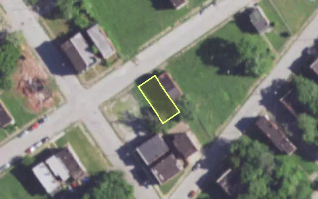 Aerial view of 2040 ALICE AV — vacant lot, St. Louis with approximate parcel outline