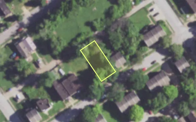 Aerial view of 1421 OBEAR AV — vacant lot, St. Louis with approximate parcel outline