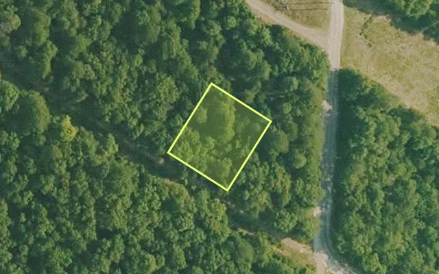 Aerial view of BAXTER County parcel 010-02526-000 — Arkansas post-auction with approximate parcel outline