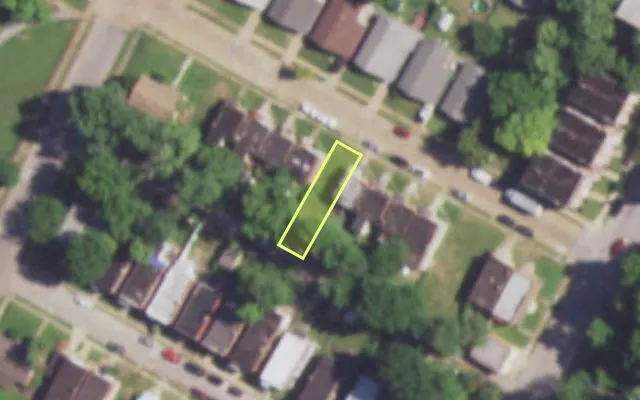 Aerial view of 4722 LEXINGTON AV — vacant lot, St. Louis with approximate parcel outline