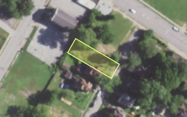 Aerial view of 1483 STEWART PL — vacant lot, St. Louis with approximate parcel outline