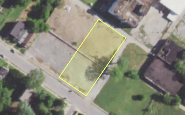 Aerial view of 5937 WELLS AV — vacant lot, St. Louis with approximate parcel outline