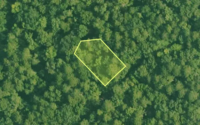 Aerial view of SALINE County parcel 428-00128-000 — Arkansas post-auction with approximate parcel outline