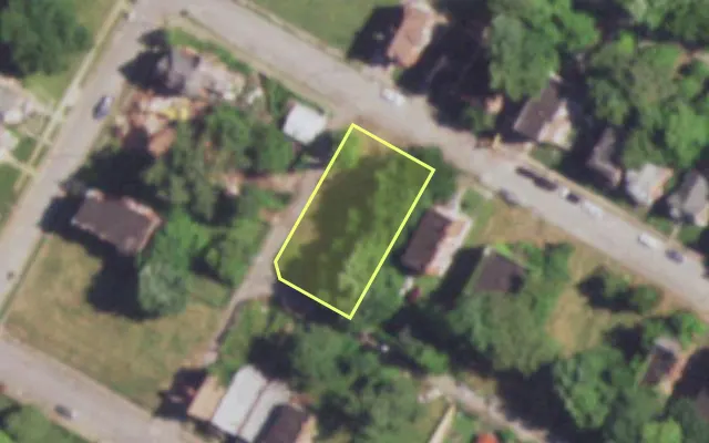 Aerial view of 4594 COTE BRILLIANTE AV — vacant lot, St. Louis with approximate parcel outline