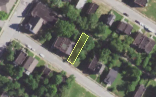 Aerial view of 5965 WABADA AV — vacant lot, St. Louis with approximate parcel outline