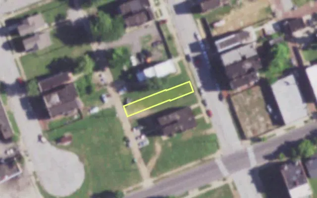 Aerial view of 3713 N 25TH ST — vacant lot, St. Louis with approximate parcel outline