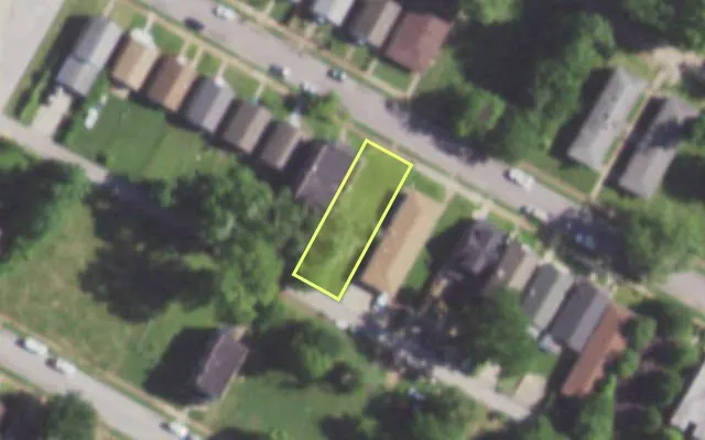 Aerial view of 5864 ROOSEVELT PL — vacant lot, St. Louis with approximate parcel outline