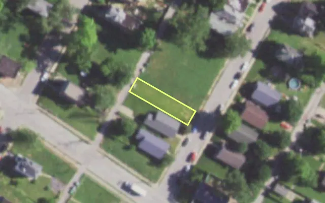 Aerial view of 1411 TEMPLE PL — vacant lot, St. Louis with approximate parcel outline