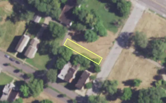 Aerial view of 1213 PRAIRIE AV — vacant lot, St. Louis with approximate parcel outline
