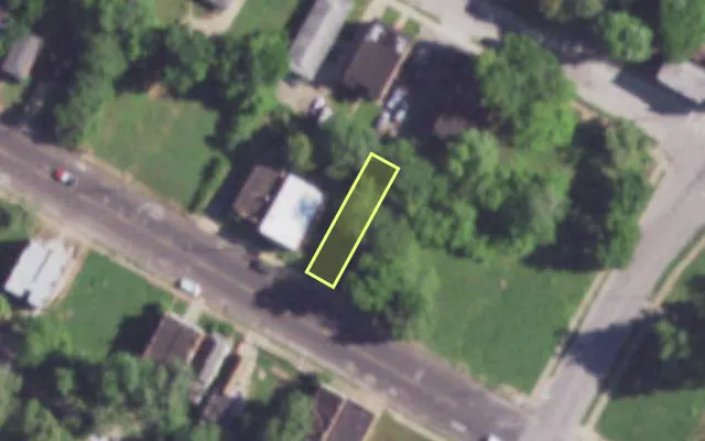 Aerial view of 3821 LEE AV — vacant lot, St. Louis with approximate parcel outline