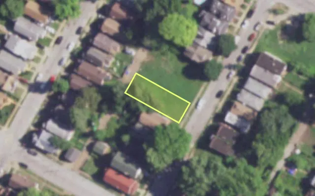 Aerial view of 4117 N TAYLOR AV — vacant lot, St. Louis with approximate parcel outline