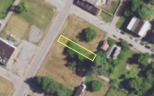 Aerial view of 2518 N TAYLOR AV — vacant lot, St. Louis with approximate parcel outline