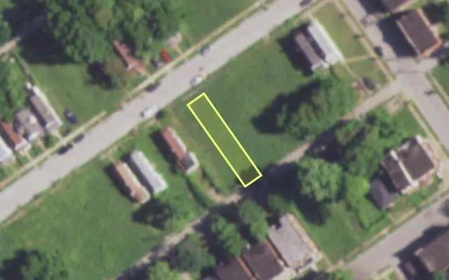 Aerial view of 5076 GERALDINE AV — vacant lot, St. Louis with approximate parcel outline
