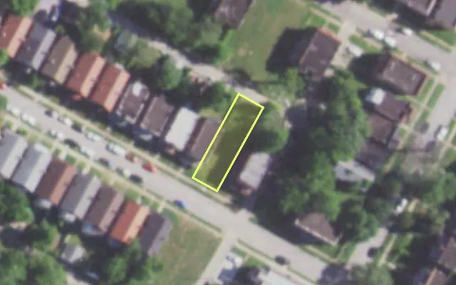 Aerial view of 5519 HEBERT ST — vacant lot, St. Louis with approximate parcel outline