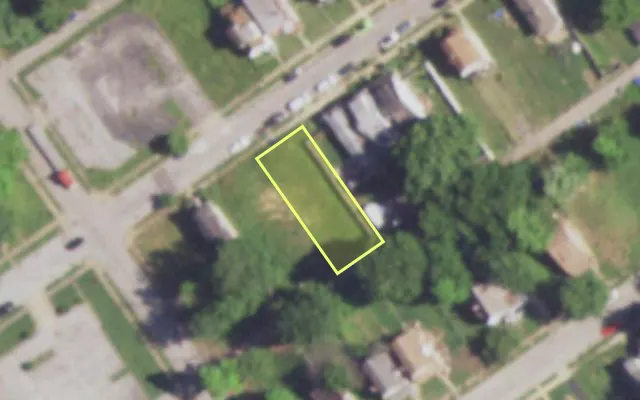 Aerial view of 4912 ARLINGTON AV — vacant lot, St. Louis with approximate parcel outline